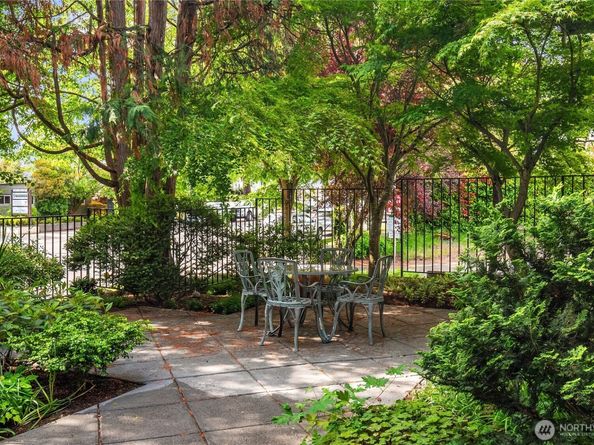 5430 California Avenue SW 2C, Seattle WA 98136