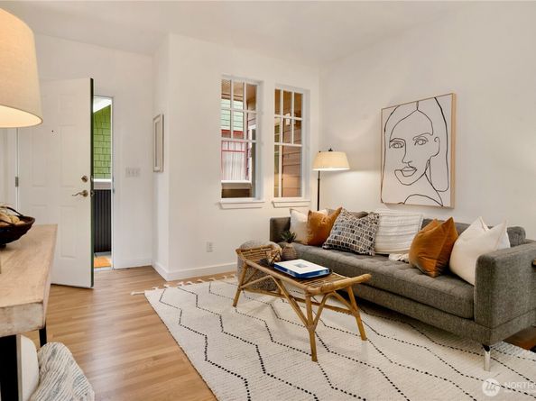 5430 California Avenue SW 2C, Seattle WA 98136