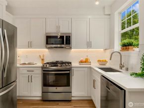 5430 California Avenue SW 2C, Seattle WA 98136