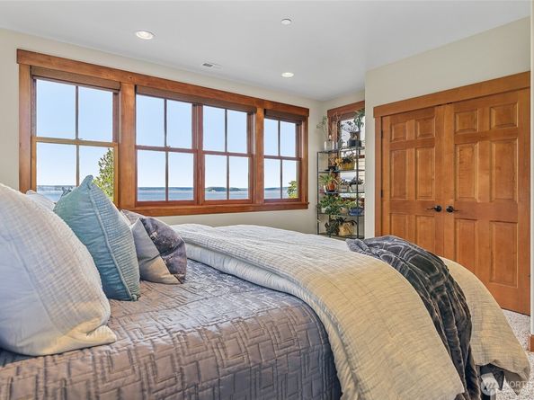 3430 Sevenich Drive, Everett WA 98201