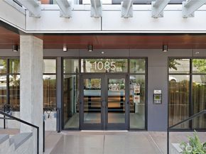 1085 103rd Avenue NE 203, Bellevue WA 98004
