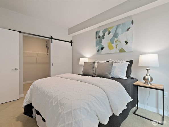 1085 103rd Avenue NE 203, Bellevue WA 98004