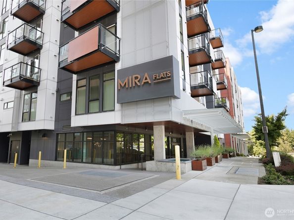 1085 103rd Avenue NE 203, Bellevue WA 98004