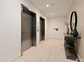 1085 103rd Avenue NE 203, Bellevue WA 98004
