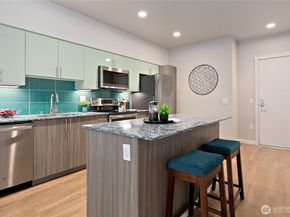 1085 103rd Avenue NE 203, Bellevue WA 98004