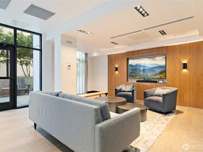 1085 103rd Avenue NE 203, Bellevue WA 98004