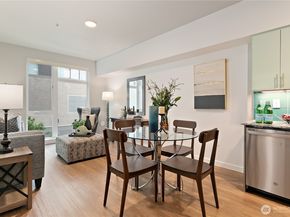 1085 103rd Avenue NE 203, Bellevue WA 98004