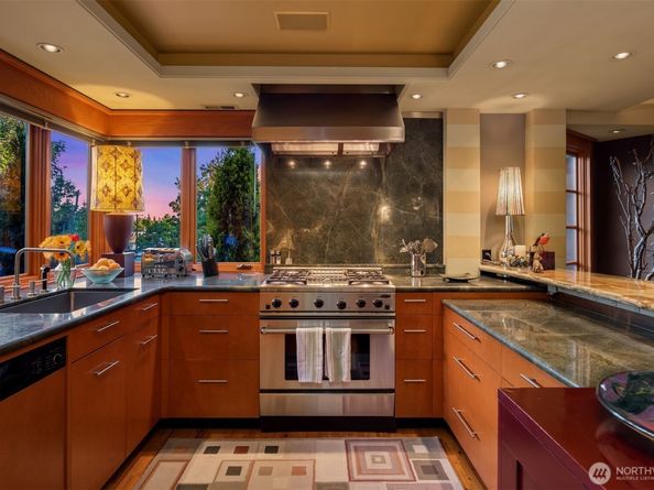 524 Malden Avenue E, Seattle WA 98112