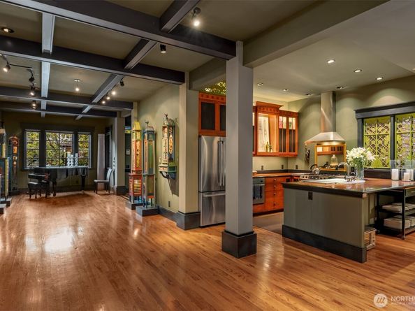 524 Malden Avenue E, Seattle WA 98112