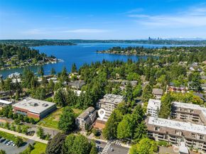 379 100th Avenue NE A, Bellevue WA 98004