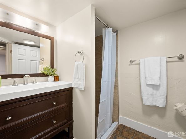 1516 S Bennett Street, Seattle WA 98108