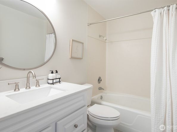 1800 43rd Avenue E A105, Seattle WA 98112