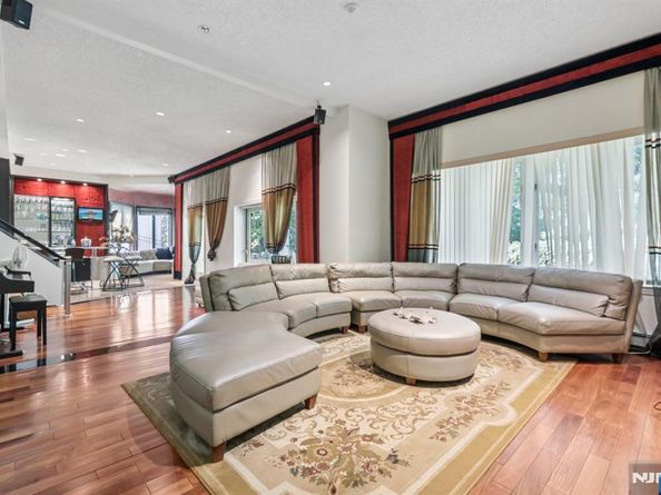 12 Summit Street, Englewood Cliffs NJ 07632