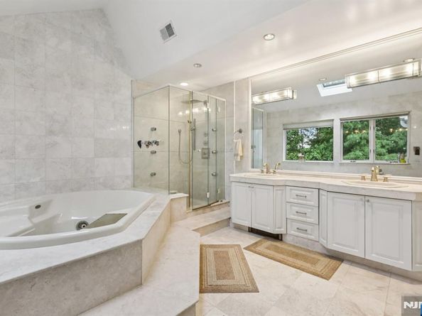 12 Summit Street, Englewood Cliffs NJ 07632
