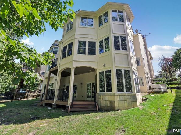 12 Summit Street, Englewood Cliffs NJ 07632
