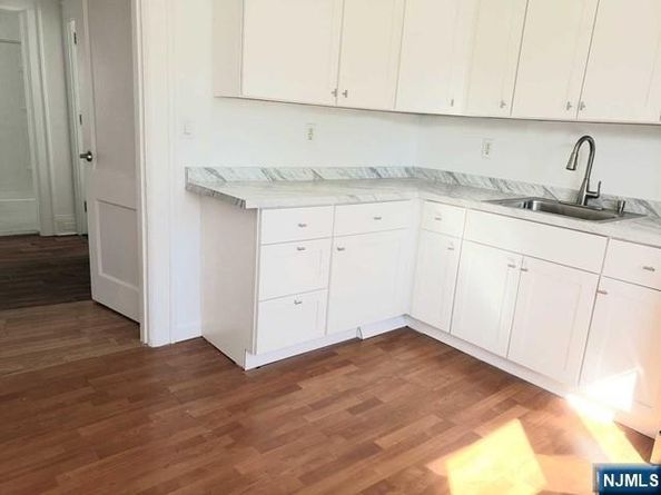207 Grand Avenue, Palisades Park NJ 07650