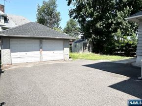 207 Grand Avenue, Palisades Park NJ 07650