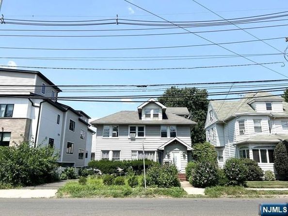 207 Grand Avenue, Palisades Park NJ 07650