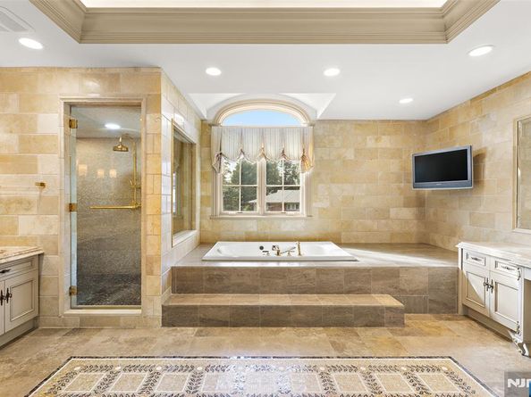 45 Marjorie Terrace, Englewood Cliffs NJ 07632