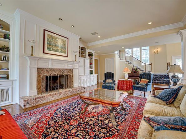 7007  Spanky Branch Court , Dallas Texas 75248