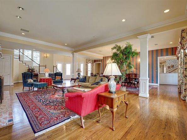 7007  Spanky Branch Court , Dallas Texas 75248