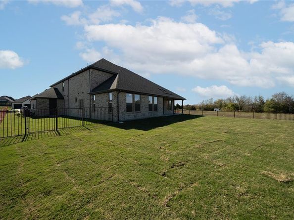 2712  Triumph Court , Heath Texas 75032