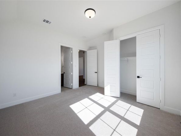 2712  Triumph Court , Heath Texas 75032