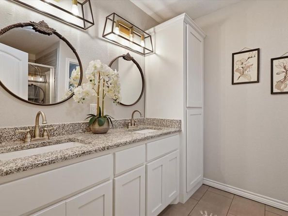 325  Short Street , Cedar Hill Texas 75104