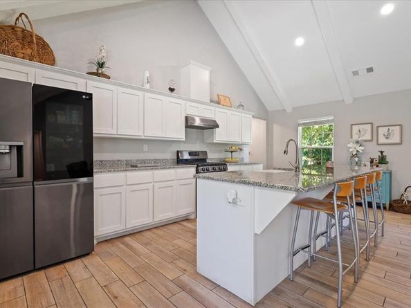 325  Short Street , Cedar Hill Texas 75104