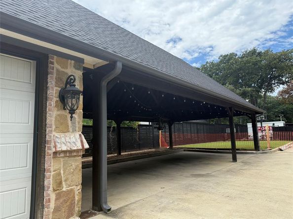 2219  Crystal Drive , Balch Springs Texas 75180