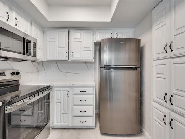 14151  Montfort Drive  267, Dallas Texas 75254