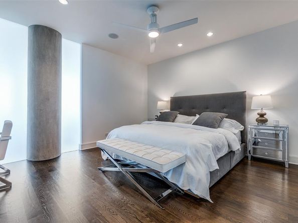 2408  Victory Park Lane  1132, Dallas Texas 75219