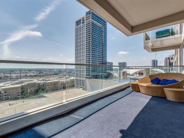 2408  Victory Park Lane  1132, Dallas Texas 75219