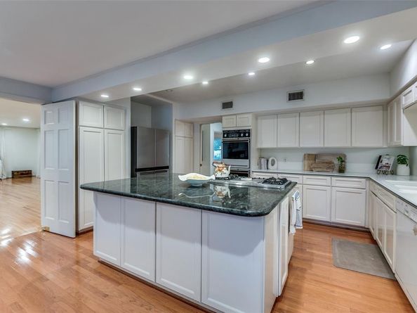 6218  Kenwick Avenue , Fort Worth Texas 76116