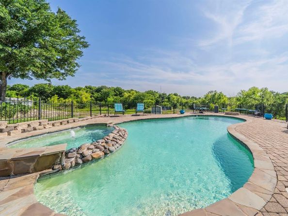 844  Bentwater Parkway , Grand Prairie Texas 75104