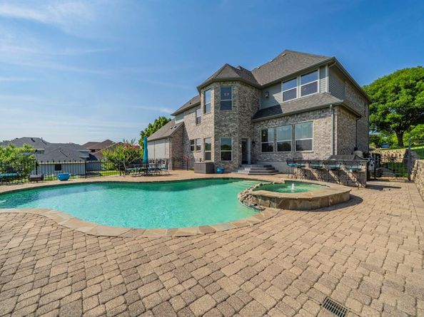 844  Bentwater Parkway , Grand Prairie Texas 75104