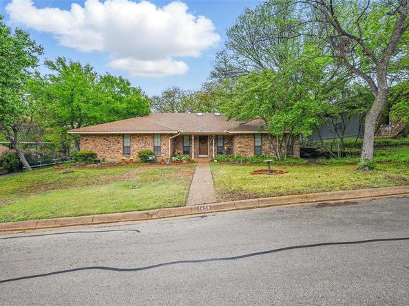 1455  Warrington Court , Fort Worth Texas 76112