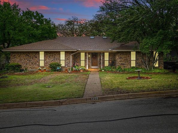 1455  Warrington Court , Fort Worth Texas 76112