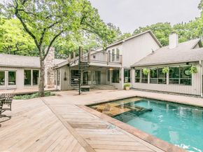 1504  Riverview Drive , Arlington Texas 76012