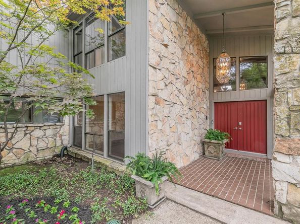 1504  Riverview Drive , Arlington Texas 76012