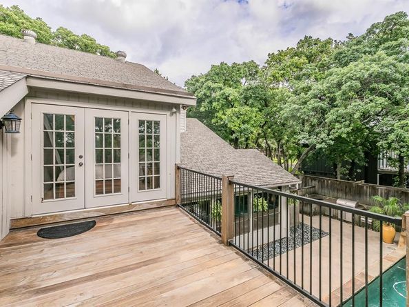 1504  Riverview Drive , Arlington Texas 76012