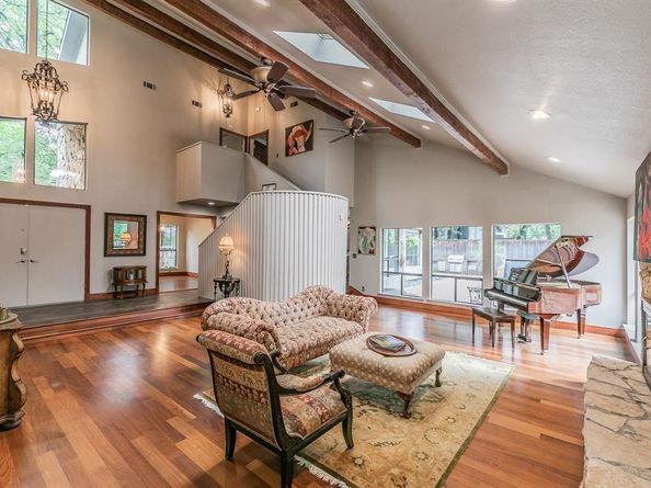 1504  Riverview Drive , Arlington Texas 76012