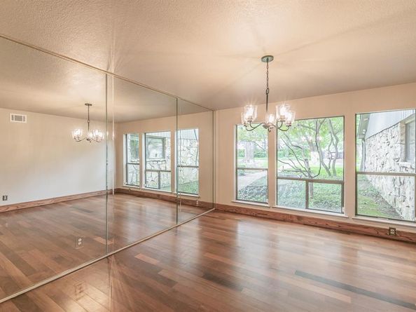 1504  Riverview Drive , Arlington Texas 76012