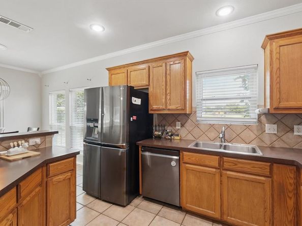 1900  Cassandra Court , Fort Worth Texas 76131