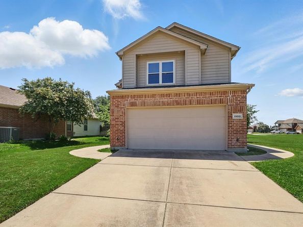 1900  Cassandra Court , Fort Worth Texas 76131