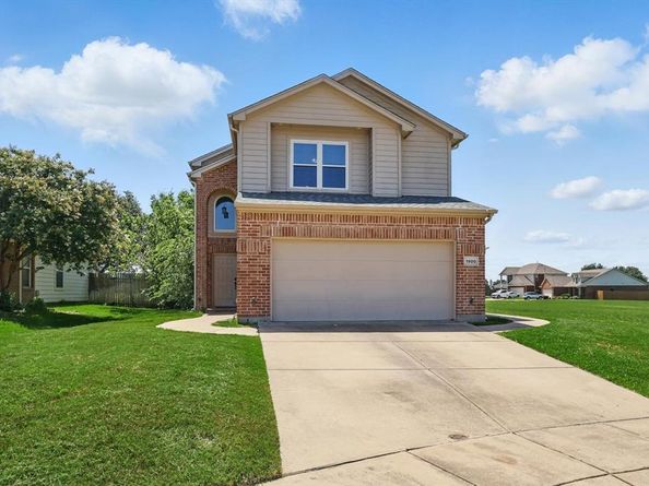 1900  Cassandra Court , Fort Worth Texas 76131