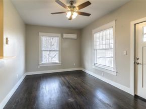 4602  East Side Avenue , Dallas Texas 75226