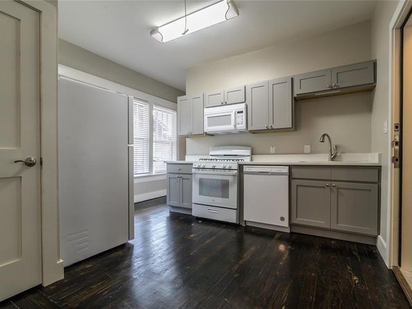 4602  East Side Avenue , Dallas Texas 75226