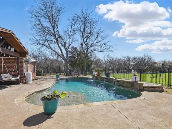 1231  Mcclintock Drive , Shady Shores Texas 76208