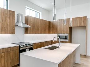 1763  Novela Way , Dallas Texas 75215